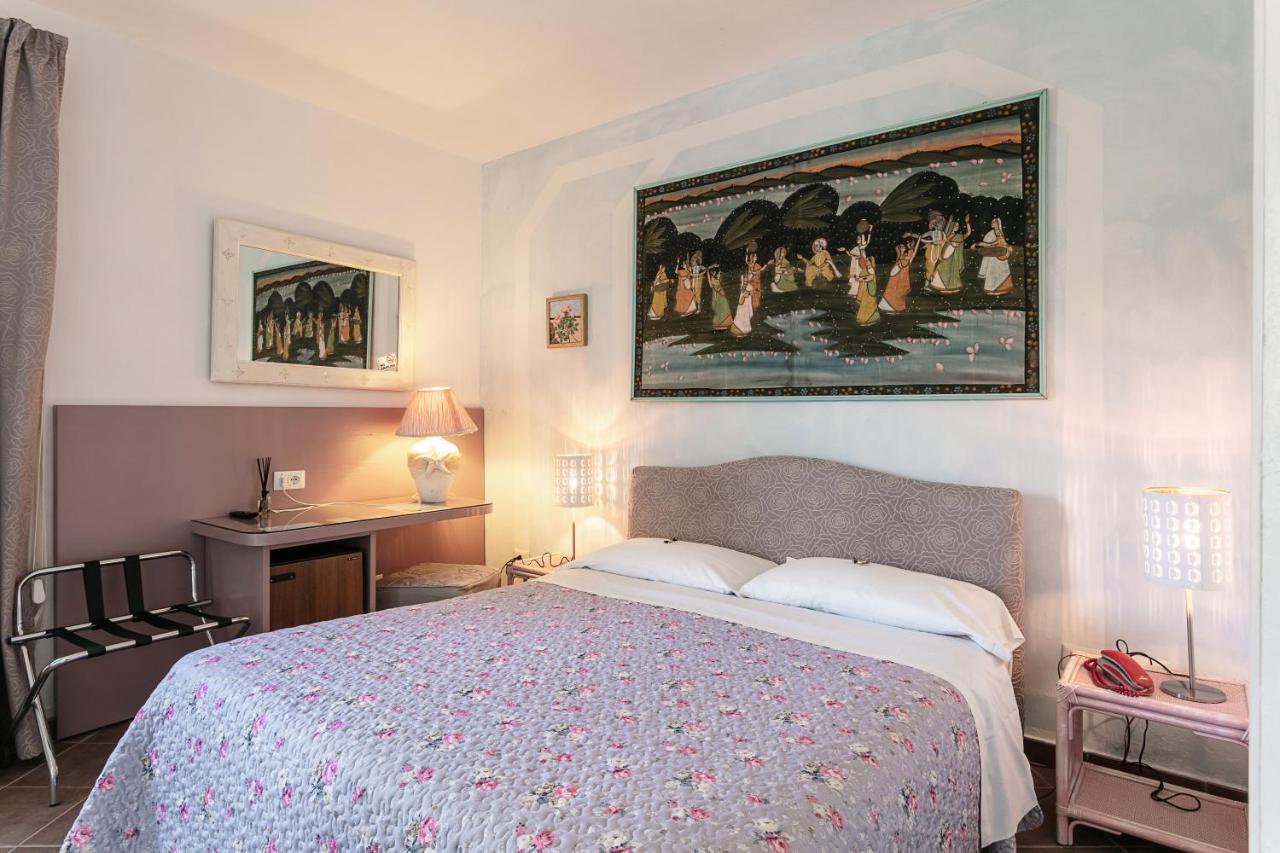 Hotel Stefania Boutique Hotel By The Beach Olbia Rum bild