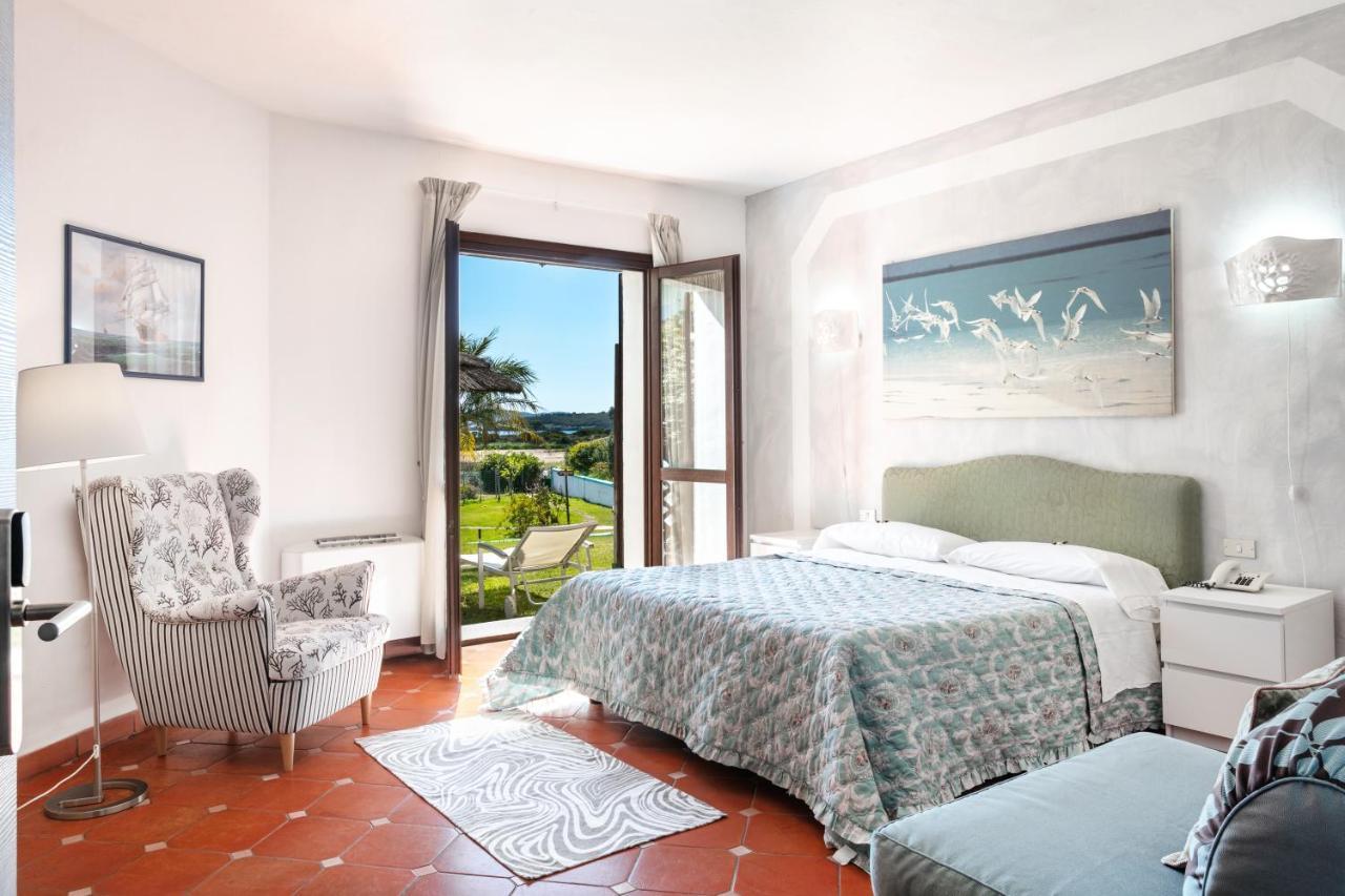 Hotel Stefania Boutique Hotel By The Beach Olbia Exteriör bild