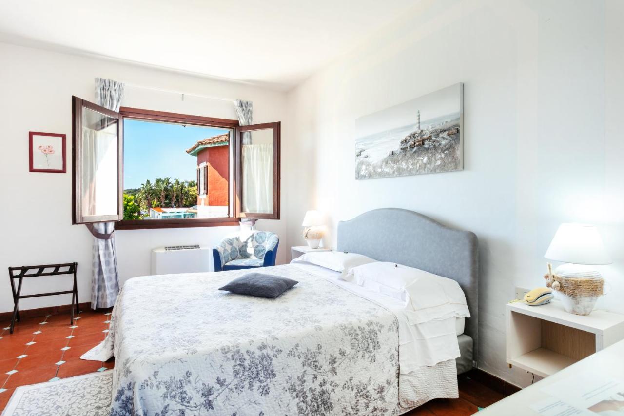 Hotel Stefania Boutique Hotel By The Beach Olbia Exteriör bild