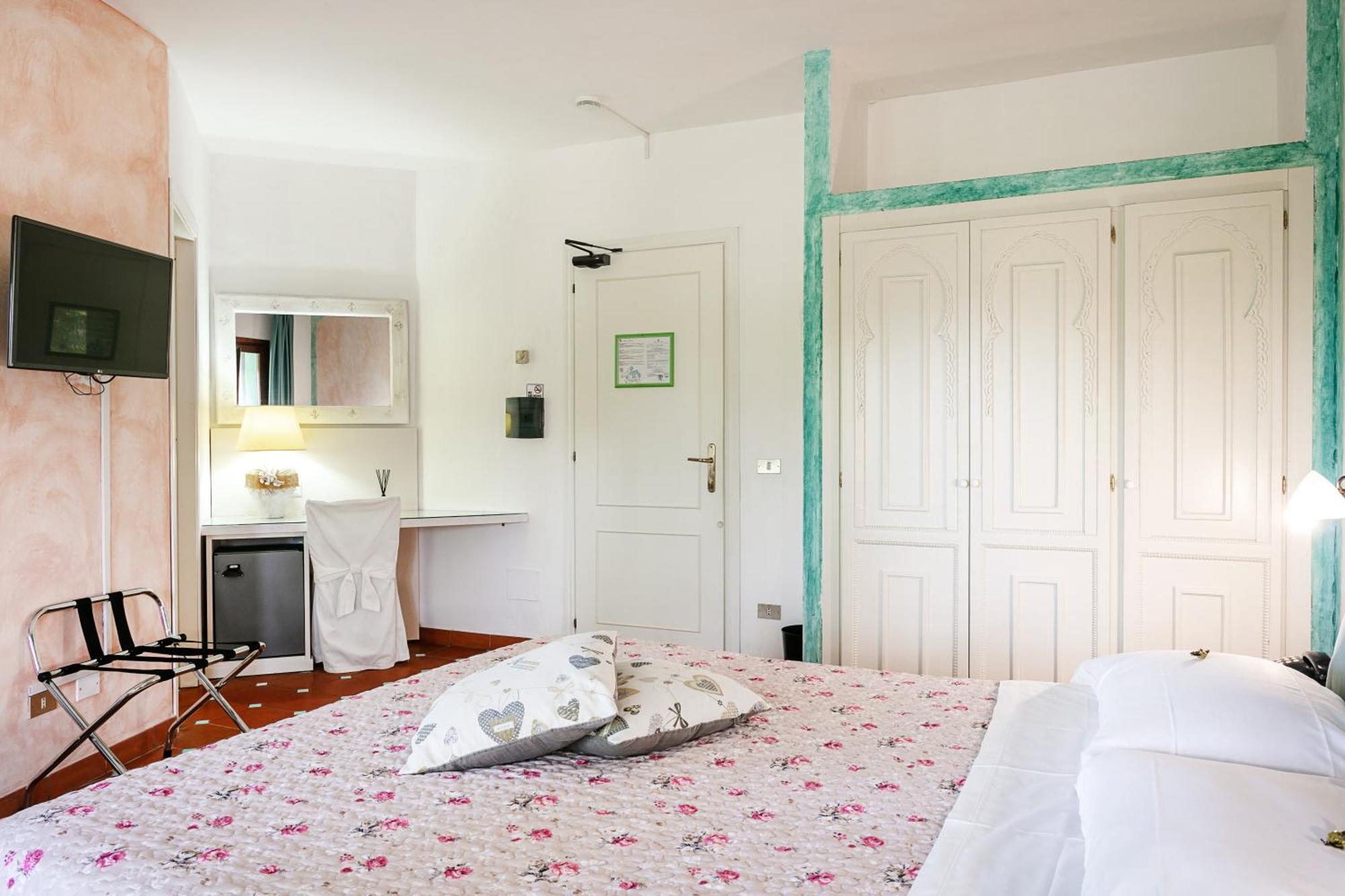 Hotel Stefania Boutique Hotel By The Beach Olbia Rum bild