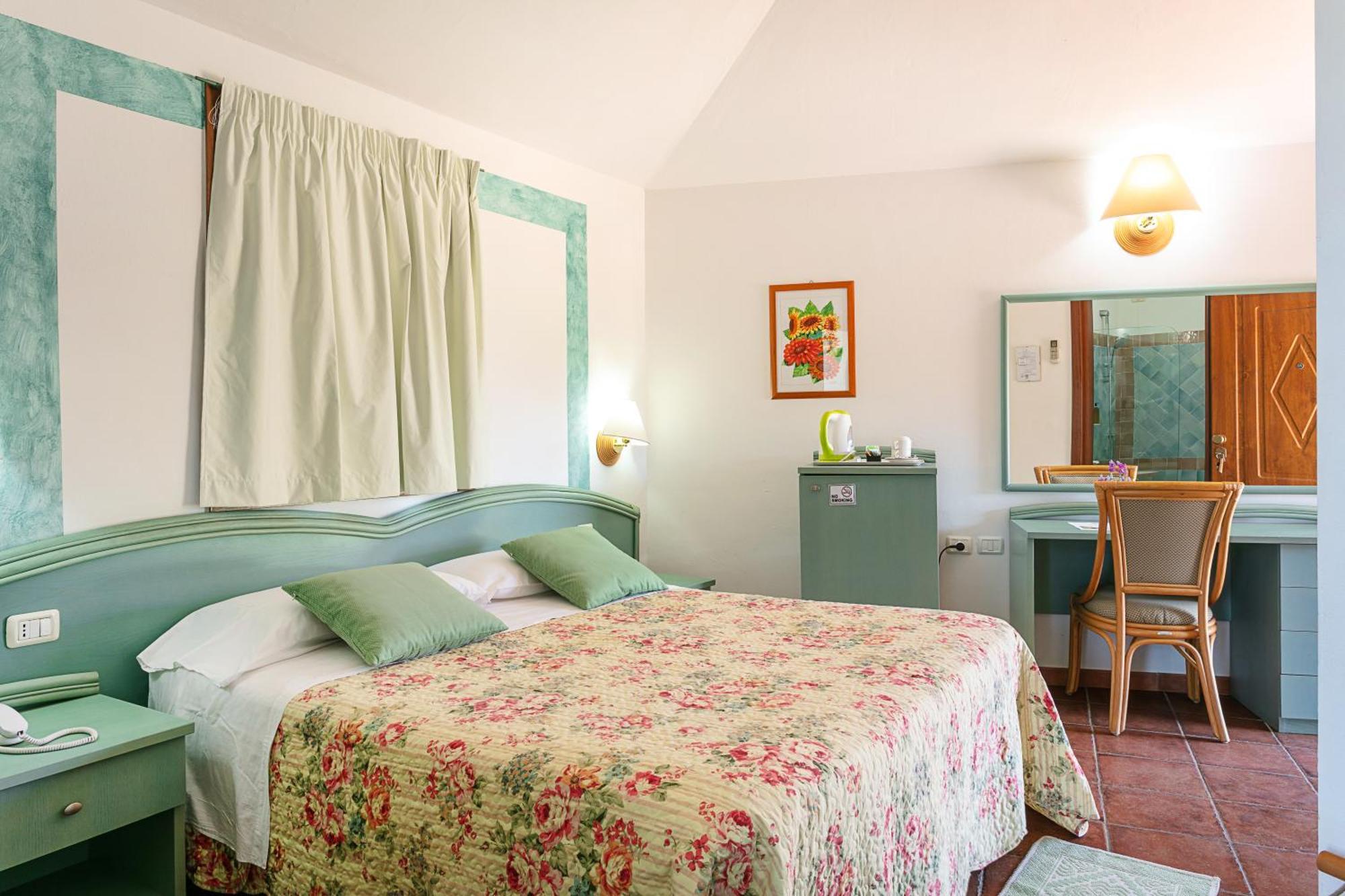 Hotel Stefania Boutique Hotel By The Beach Olbia Rum bild