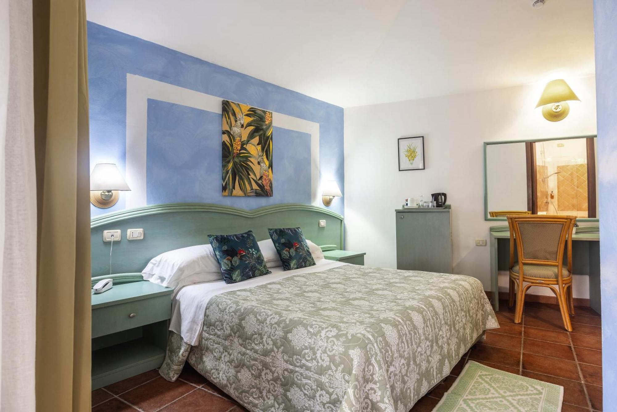 Hotel Stefania Boutique Hotel By The Beach Olbia Exteriör bild